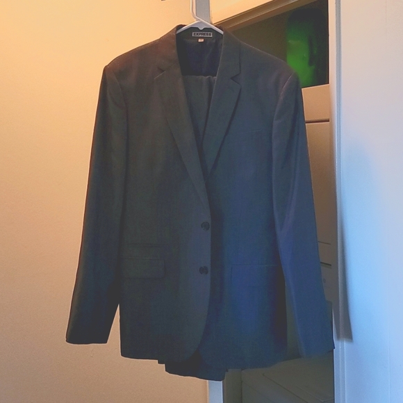 Mens blue suit - Picture 2 of 8